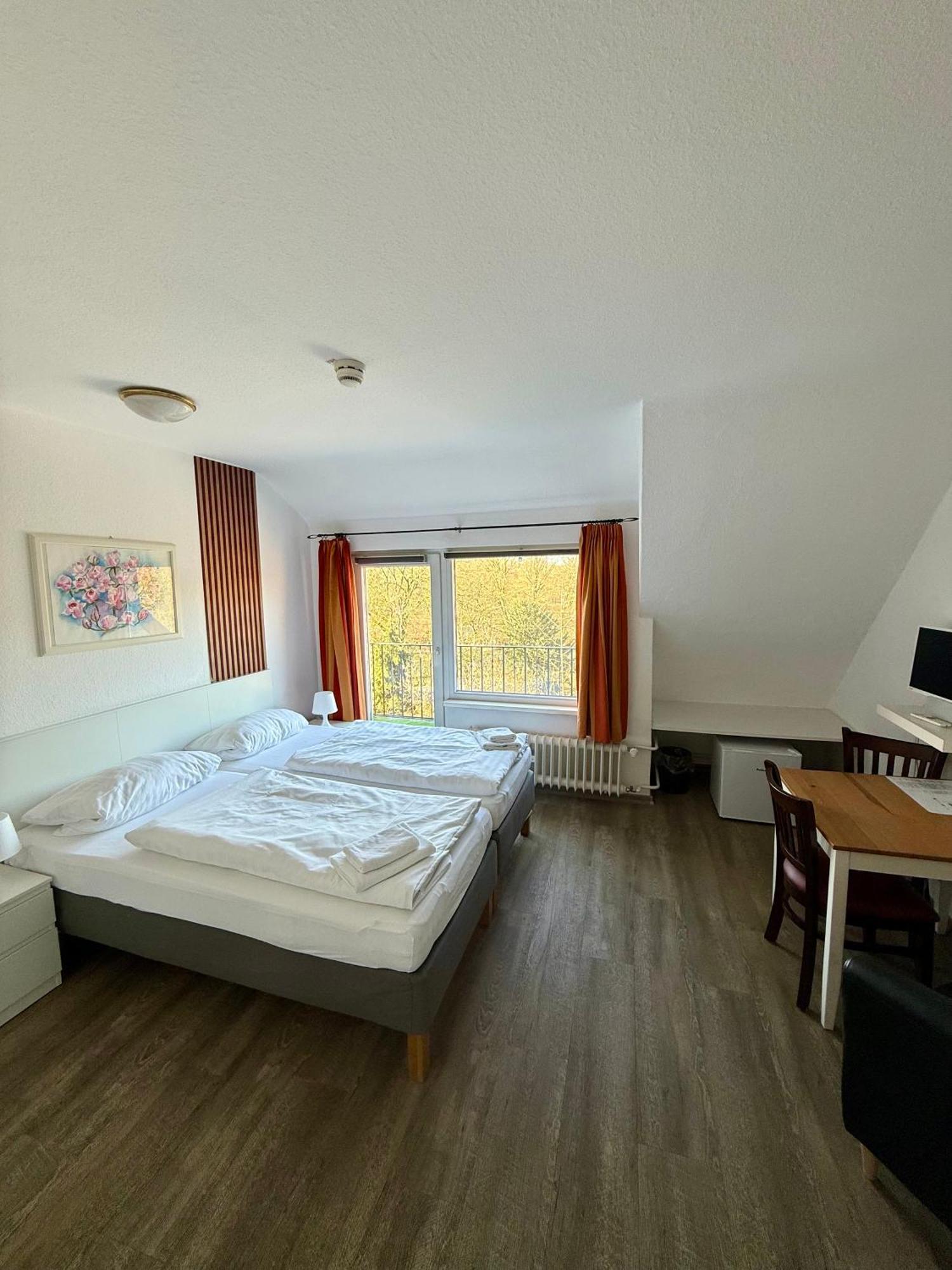 Hotel Am Park Braunschweig Esterno foto
